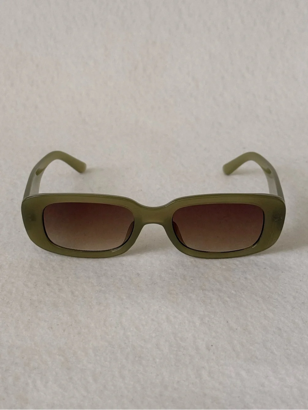 Urban Outfitters Sausalito Rectangle Sunglasses in Olive Green One Size